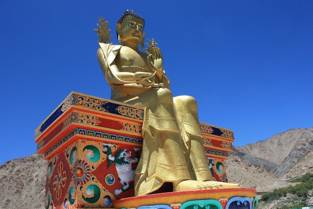 Leh Ladakh tour package from Ahmedabad